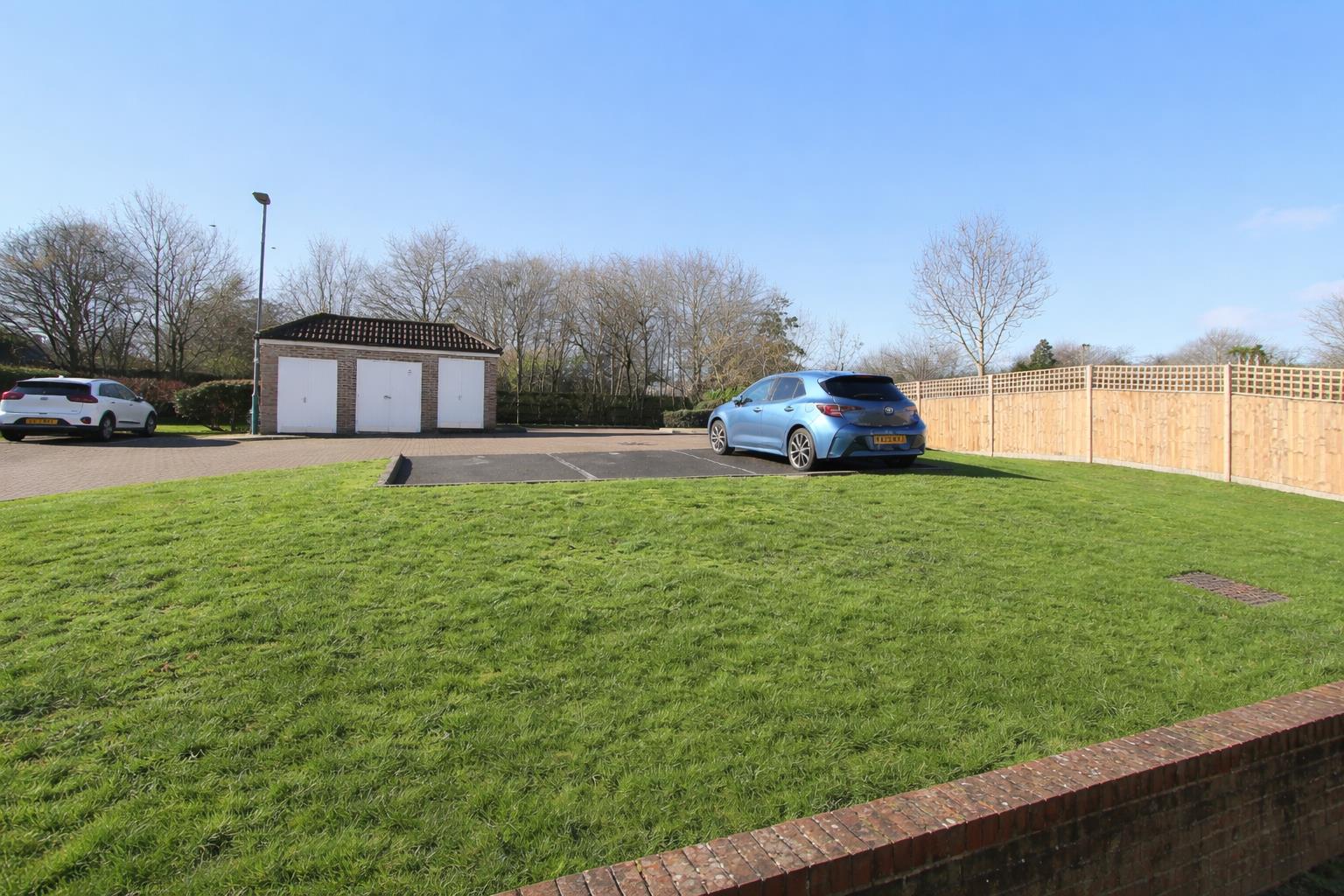 Sandpiper Road, Cheam, Sutton